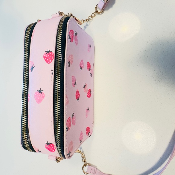Cute Pink Crossbody Bag / Small Purse – New - Picture 3 of 6